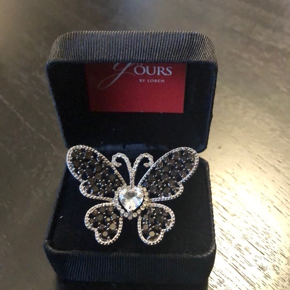 Yours by Loren S.S. gemstone butterfly ring - Picture 2 of 8